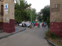 В Волгограде на улице Рабоче-Крестьянской дорожные знаки покончили с дворовыми войнами