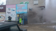 В Волгограде в жилом доме загорелся подвал с магазинами