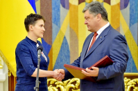 Украинцы просят президента лишить Савченко звания героя