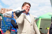Украинский министр назвал Романа Нойштедтера «циничным ватником»