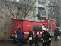 В Волжском из горящей девятиэтажки эвакуировали пять человек