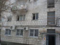 Пожар в Волгограде: 1 женщина сгорела, 10 человек эвакуированы