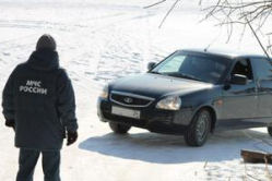МЧС просит волгоградских рыбаков не выезжать на лед в выходные