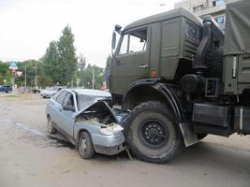 В Волгоградской области 19-летняя автомобилистка таранила КАМАЗ