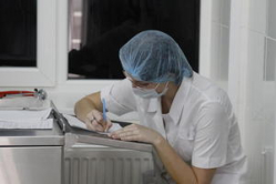 В Волгоградской области не хватает 872 медсестер и фельдшеров 