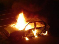 Пироманы сожгли два автомобиля на юге Волгограда