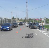 В Волгограде 18-летнюю велосипедистку сбил автомобиль