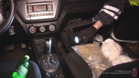 Полицейские изъяли у волгоградцев несколько сотен тысяч доз синтетического наркотика 