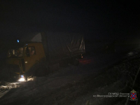 Под Волгоградом произошло тройное ДТП, водитель автобуса погиб