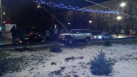 В центре Волгограда дорогой внедорожник протаранил три автомобиля