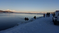 Сотрудники МЧС спасли ребёнка с льдины, которую уносило в океан 