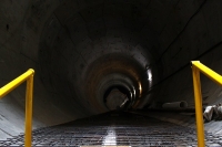 Под завалами обрушившегося тоннеля на Калужском шоссе могут быть люди 