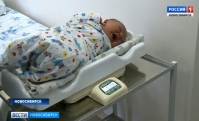 В Новосибирске родился ребенок размером с четырехмесячного