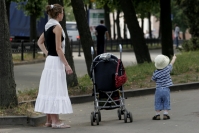 Многодетная мать-одиночка может лишиться прав на четвертого ребенка