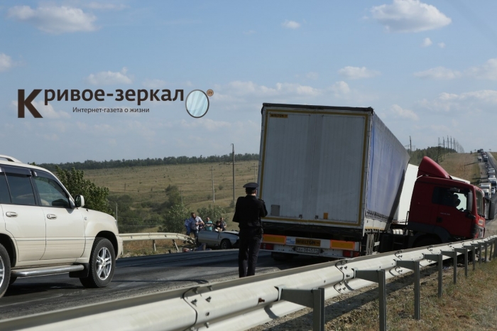 В смертельном ДТП на трассе Сызрань-Саратов-Волгоград погибли мужчина и ребенок