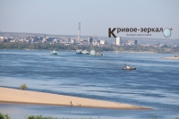 В Волгограде идет ликвидация разлива нефтяного пятна