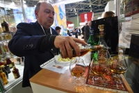 Путин ужесточил уголовное наказание за нелегальный алкоголь
