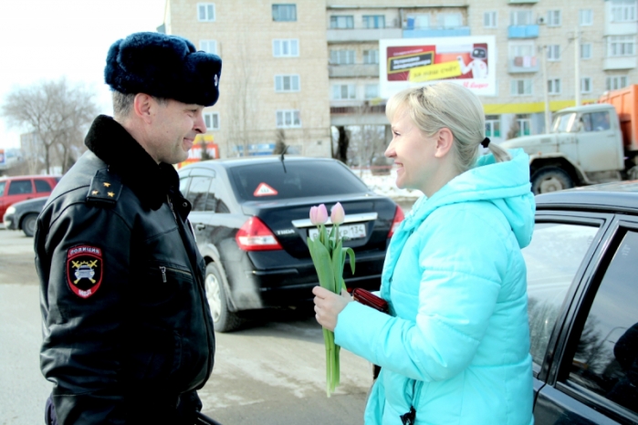 В Волгограде на дороги вышел «цветочный патруль»