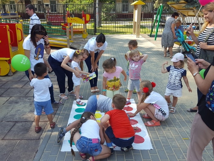 Комсомольский сад приглашает детей на выходные