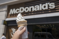 Роспотребнадзор спустя пять лет впервые проверит столичные McDonald’s