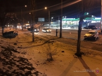 В Волгограде в аварии на Университетском пострадали четыре человека, водитель в коме