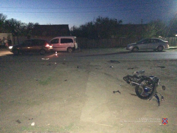 Волгоградские автомобилистки атакуют мотоциклистов