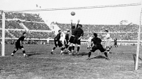 Чемпионате мира  1930 года Аргентина – Мексика (6:3).