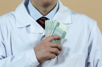 Бастрыкин предложил увеличить срок лишения свободы должникам по зарплате 