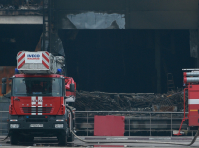 Пожарные три часа тушили пламя в Дзержинском районе Волгограда