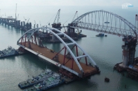 Власти Украины призвали срочно остановить строительство Керченского моста