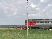 Под Волгоградом поезд протаранил автомобиль: есть жертвы