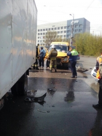 В Волгограде грузовая «Газель» протаранила маршрутку с пассажирами