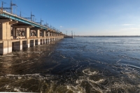 На Волжской ГЭС продлили повышенный сброс воды