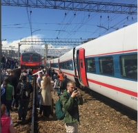 На Курском вокзале столкнулись электричка и скоростной поезд