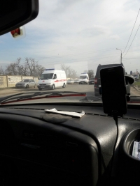 В Волгограде иномарка рядом с кладбищем сбила двух женщин