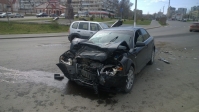 В Волгограде на 7-ой Гвардейской пьяный водитель устроил ДТП