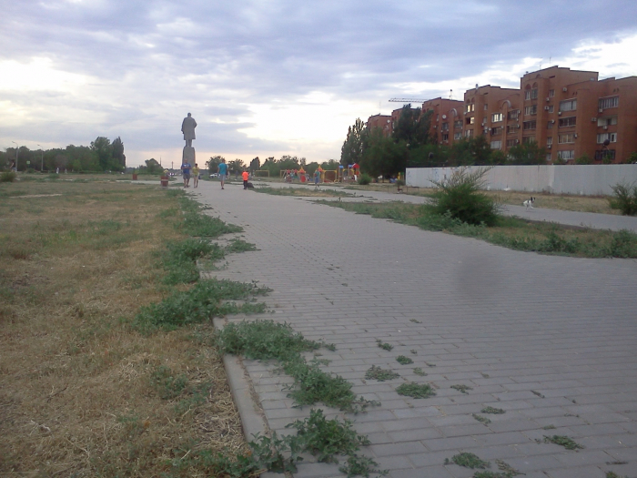 В Волгограде стало известно, кто займется пешеходной аллеей в Красноармейском