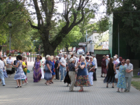 Комсомольский сад приглашает на ретро-танцы