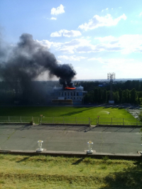 О пожаре на Центральном стадионе в Волжском сообщили не сотрудники, а прохожие