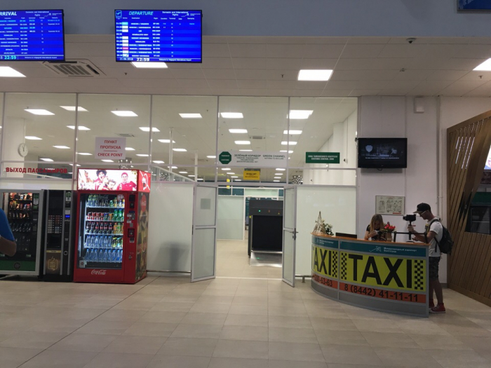 Аккредитованным таксистам на ЧМ 2018 запрещают работать возле аэропорта в Волгограде