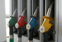 В Федерации автовладельцев заявили об обмане с бензином на российских АЗС