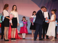 В Волгоградской области артистам вручили губернаторскую стипендию