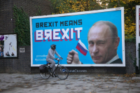 В Лондоне появились щиты с Владимиром Путиным