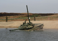 В Волгограде 40 танков и БМП ушли под воду