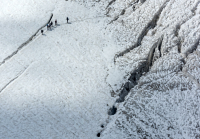 На Эльбрусе спасатели ищут 58-летнего альпиниста из Волгограда