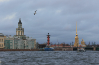 Ночная непогода в Петербурге подтопила пирсы и причалы