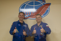 В состав основного экипажа ТПК «Союз МС-10» вошли космонавт Роскосмоса Алексей Овчинин и астронавт NASA Ник Хейг.