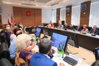 Гензе снова возглавила Общественную палату в Волгоградской области