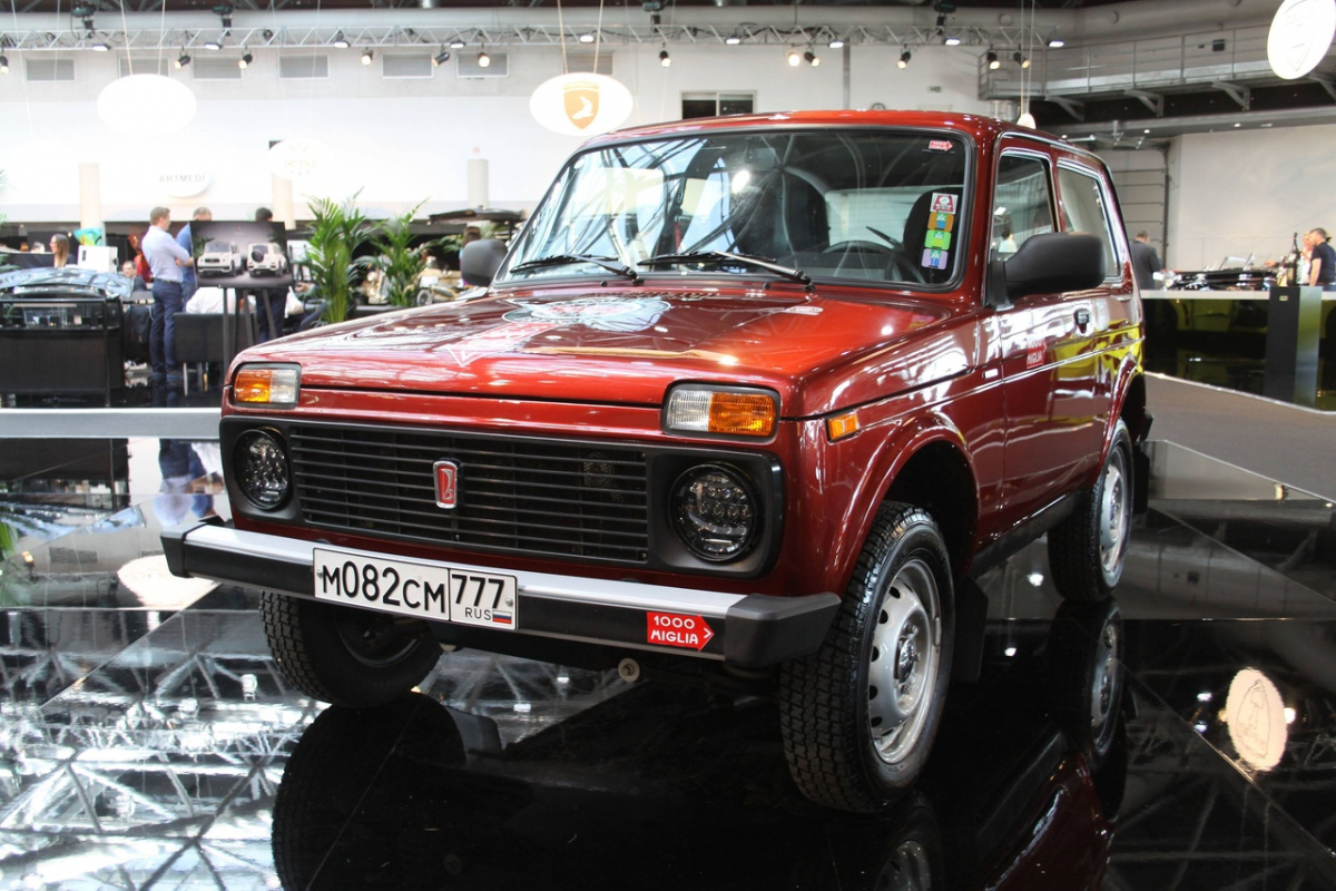 Кривое зеркало автомобили 44