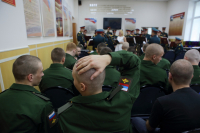 Военнослужащим из России запретят выкладывать свои фото в интернет и общаться с журналистами